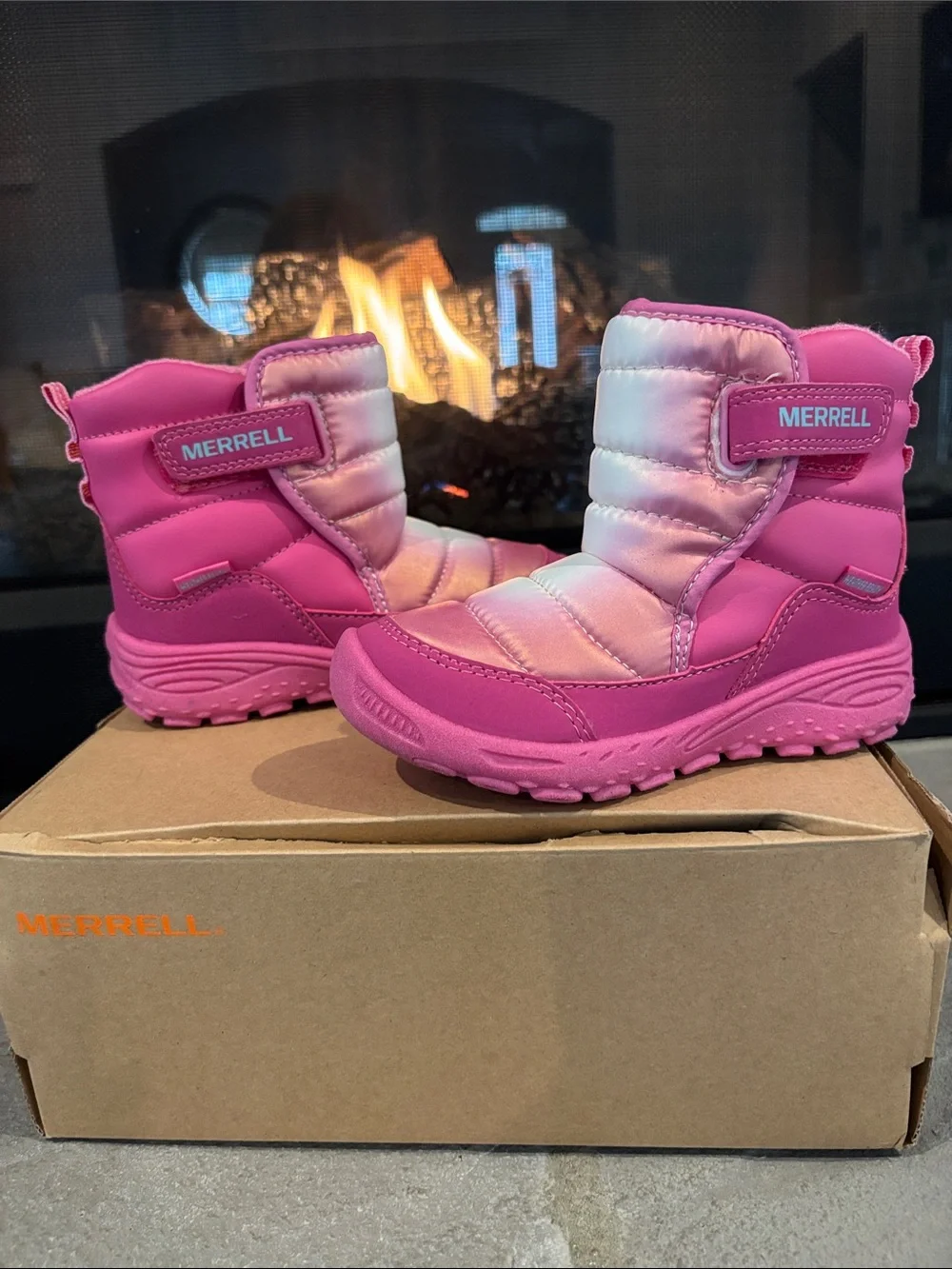 Merrill Puffer Pink,insulated,water repellent,slip in,velcro,cushion,grip sole